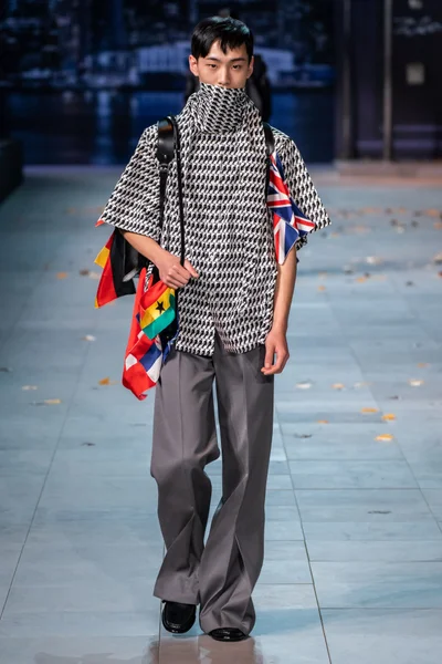 Look 56